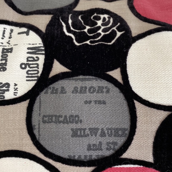 Accent Modern cushion - Picture 5 of 10